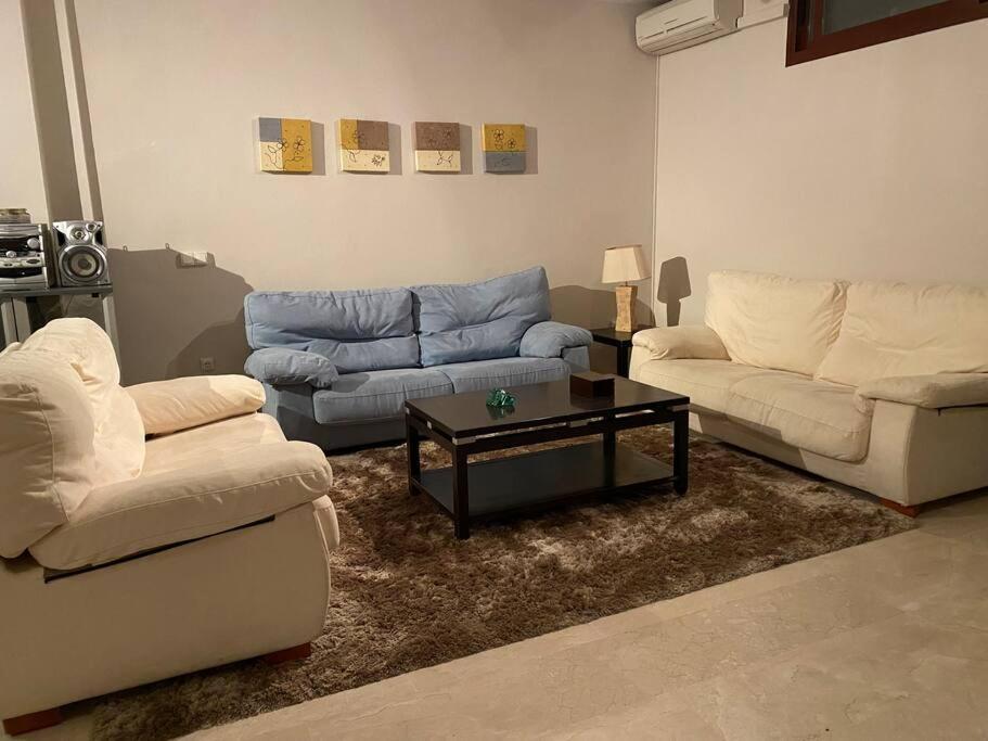 Modern 5-Bedroom Villa With Pool Montequinto Bagian luar foto