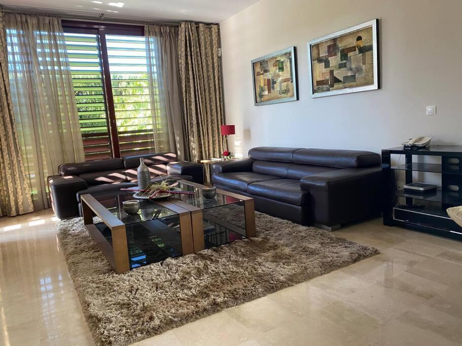 Modern 5-Bedroom Villa With Pool Montequinto Bagian luar foto